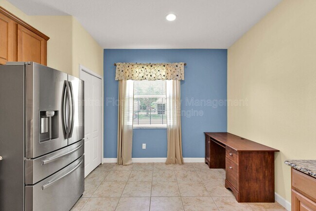 Building Photo - 3677 Serena Ln