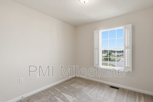 Building Photo - 100 Bertelli Ct