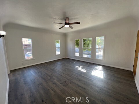 Building Photo - 6090 Saturn St