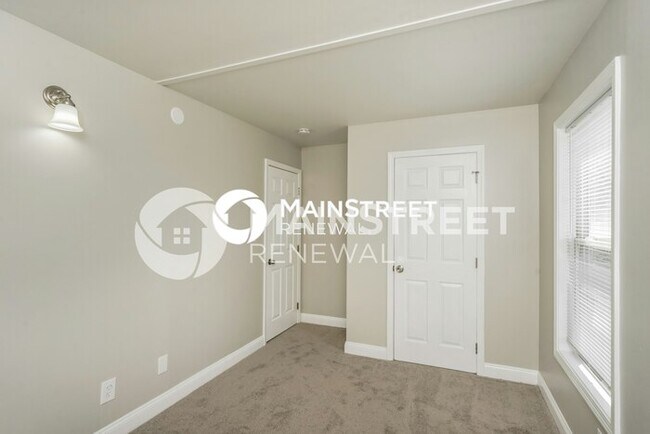 Building Photo - 3 Bedroom Pet-Friendly Home in Louisville,...