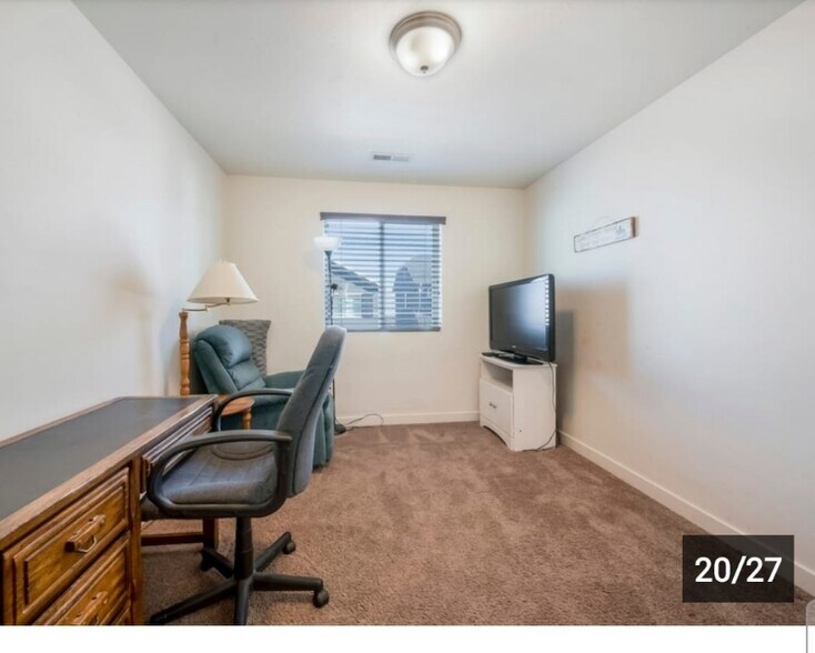Building Photo - 269 W Willow Creek Dr