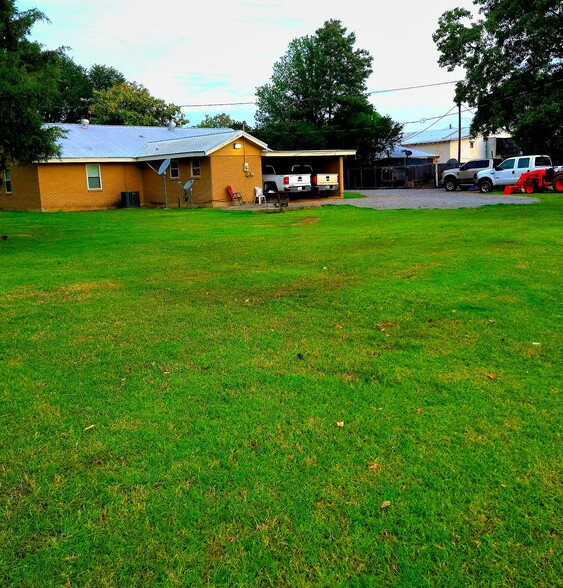 back carport - 868 steiner rd