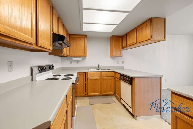 Building Photo - 486 Lori Ln