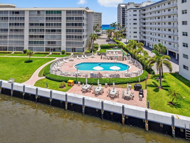 Building Photo - 3100 S Ocean Blvd