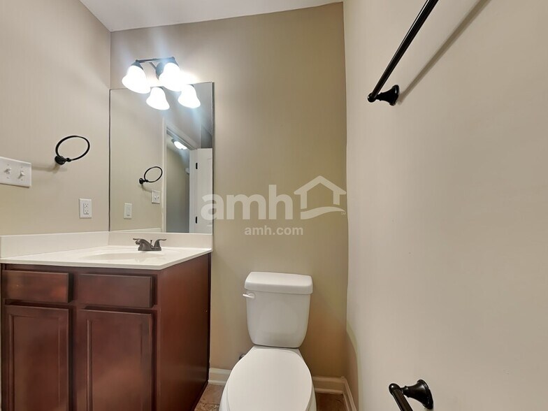 Building Photo - 1229 Carlton Ridge Dr