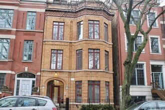 Building Photo - 1927 N Sedgwick St