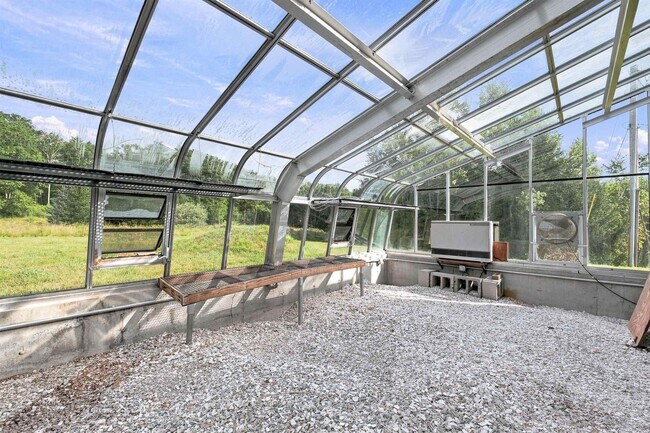 Building Photo - 44 Suncook Valley Rd