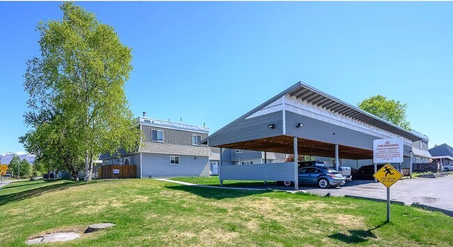Primary Photo - 4008 Reka Dr