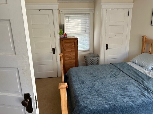 Building Photo - 18 Dayton Rd