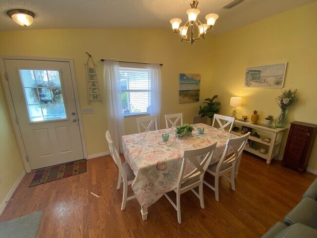 Building Photo - Location, Location, Location - ANNUAL LEASE in the Village of Belvedere