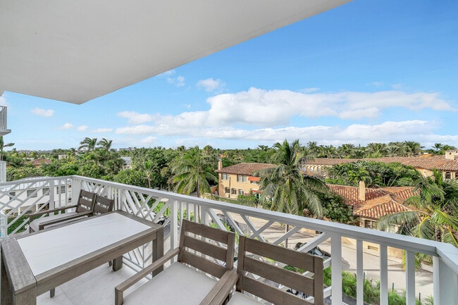 Building Photo - 170 N Ocean Blvd