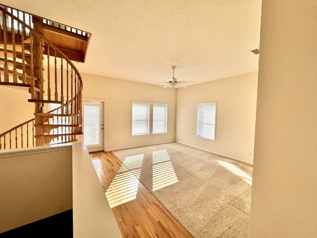 Building Photo - Bid-a-Wee Beach Gulf View -Long Term Rental!