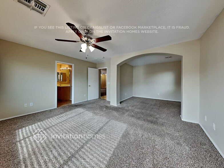 Building Photo - 4421 W Park St