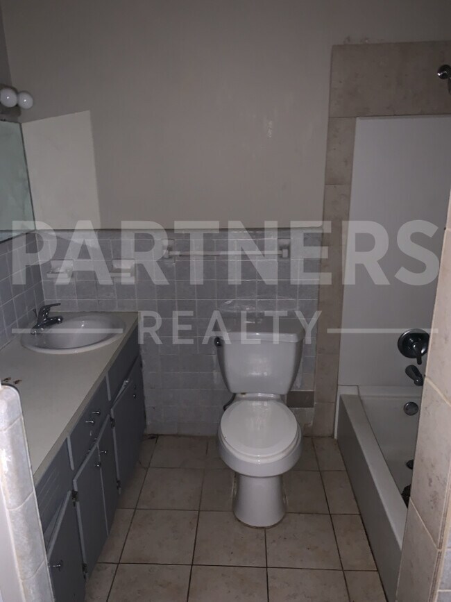 Building Photo - 3333 Carter Hill Rd