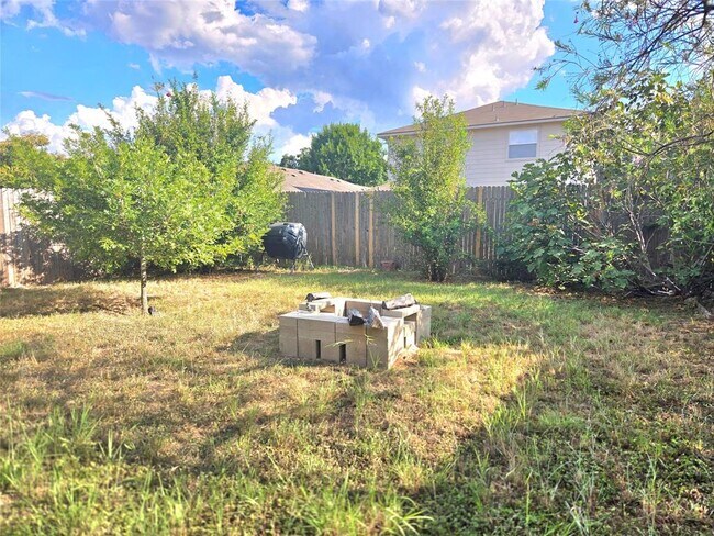Building Photo - 133 Hillhouse Ln