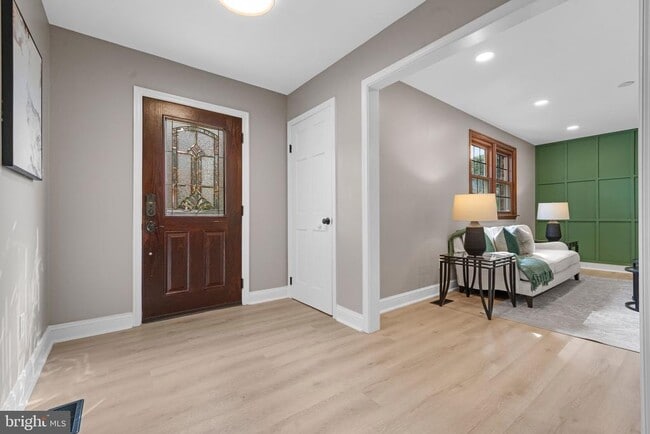 Building Photo - 10429 Headly Ct