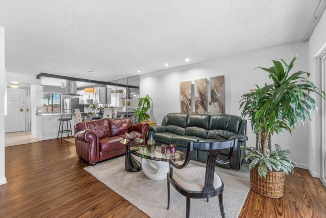 Building Photo - 4070 Tivoli Ct
