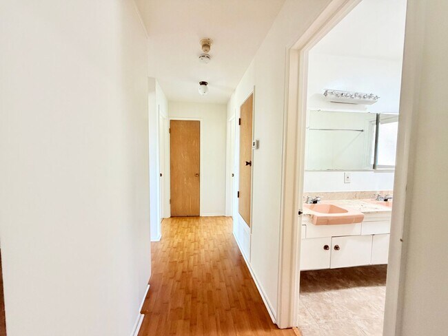 Building Photo - 4 bedroom La Mirada Home