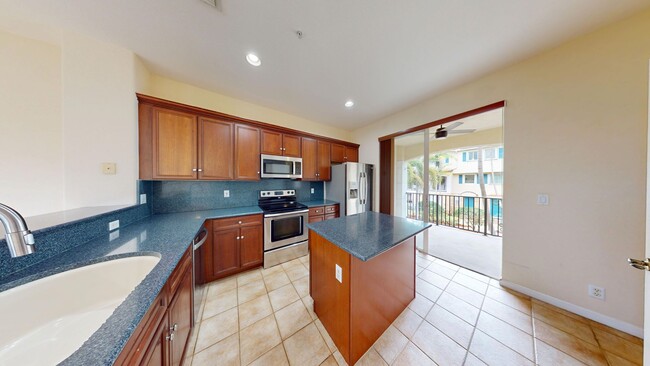 Building Photo - Modern Style Tri-Level Townhome 2BR/ 2.5BA...