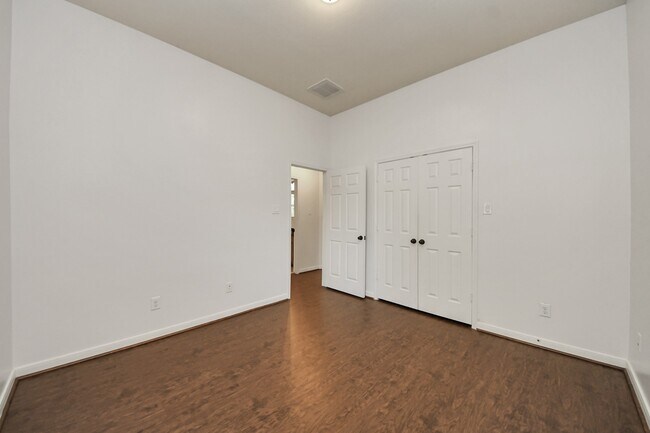 Building Photo - 5623 Maverick Bend Lane