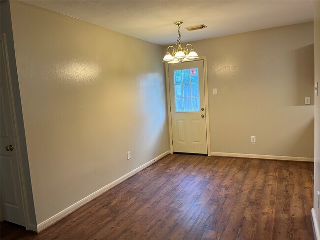 Building Photo - 5314 Tallowpine Terrace