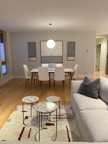 Building Photo - 240 Salem St