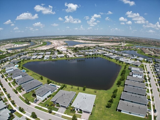 Building Photo - 10696 SW Estella Ln