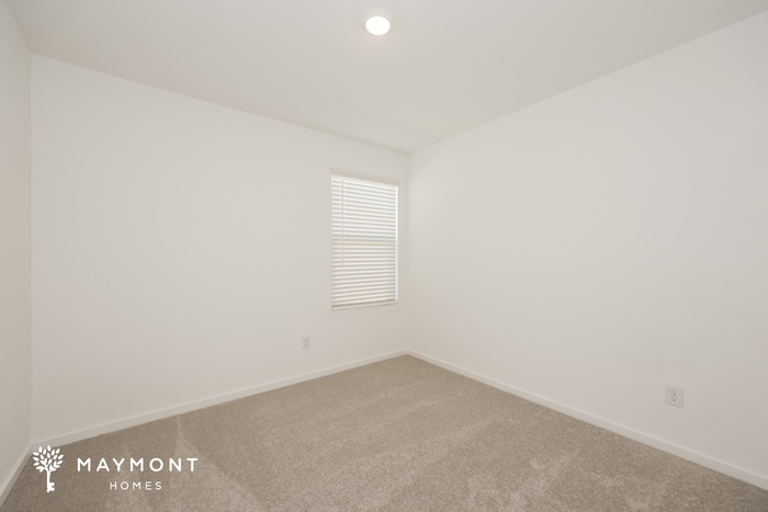 Building Photo - 1065 Neyland Dr