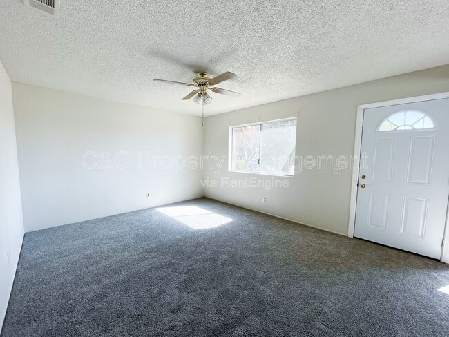 Building Photo - 515 San Clemente St