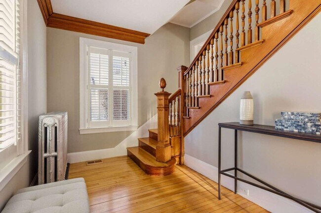 Building Photo - 115 Court St