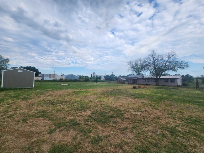 Building Photo - 624 CR 408