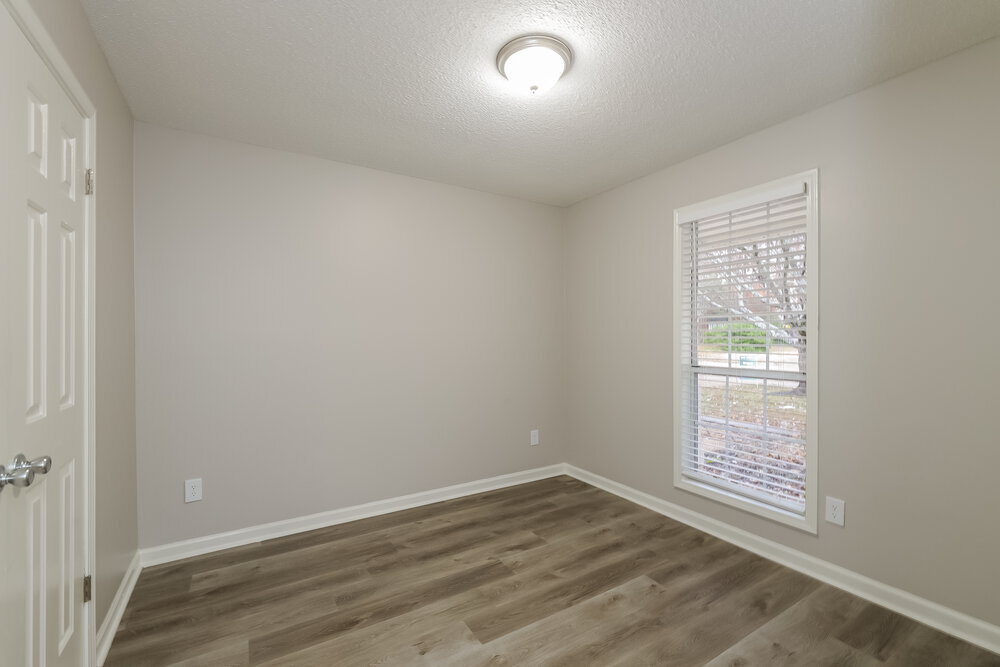 Building Photo - 5733 Crievewood Dr