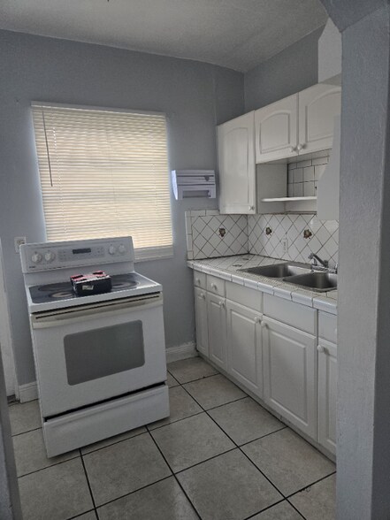 Building Photo - 2620 NW 35th St