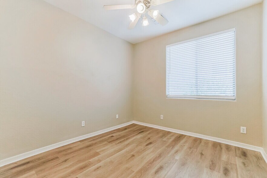 Building Photo - 4729 E Cloudburst Dr