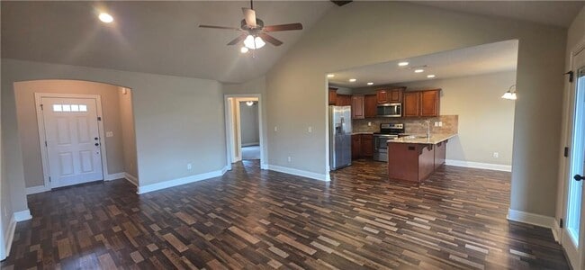 Building Photo - 1340 Colonel Hawthorne Dr