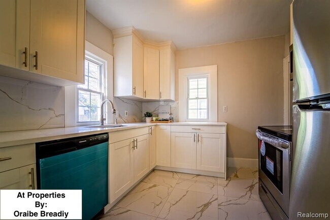 Building Photo - 959 Washtenaw Ave