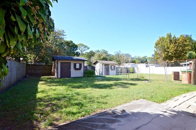 Building Photo - 15648 Morgan St
