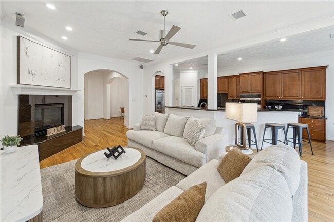 Building Photo - 5346 McCulloch Cir