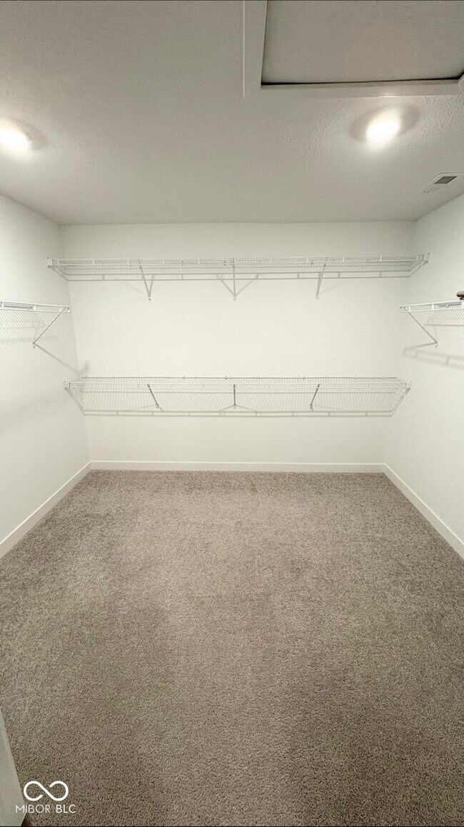 Building Photo - 6756 Sugar Crk Ln