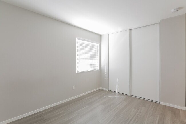 Building Photo - 996 Pleasant Run Ct