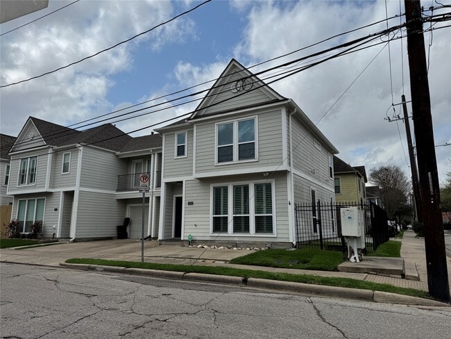 Building Photo - 1908 Bailey St