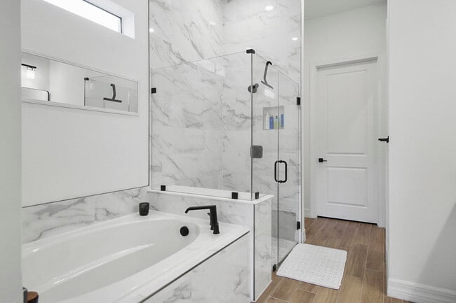 Building Photo - 10369 Northbrook Cir