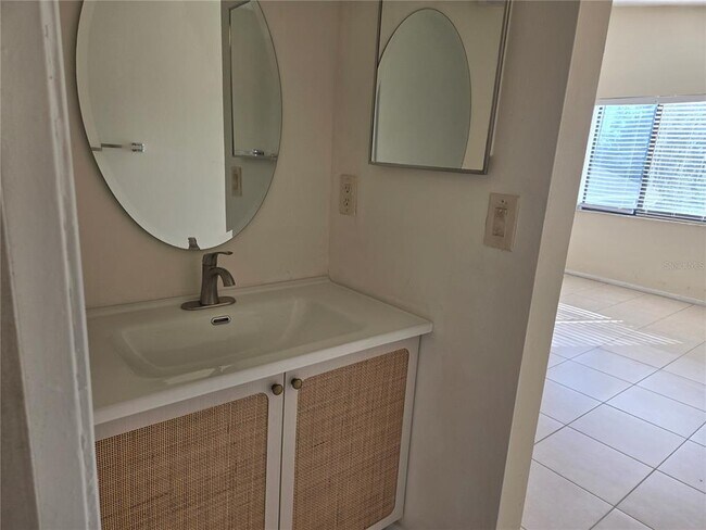 Building Photo - 1054 Lotus Cove Ct