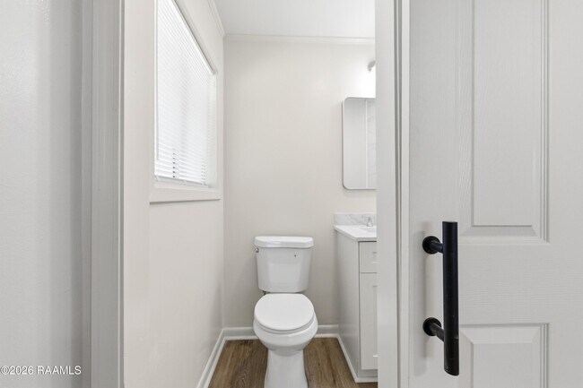 Building Photo - 317 Kim Dr