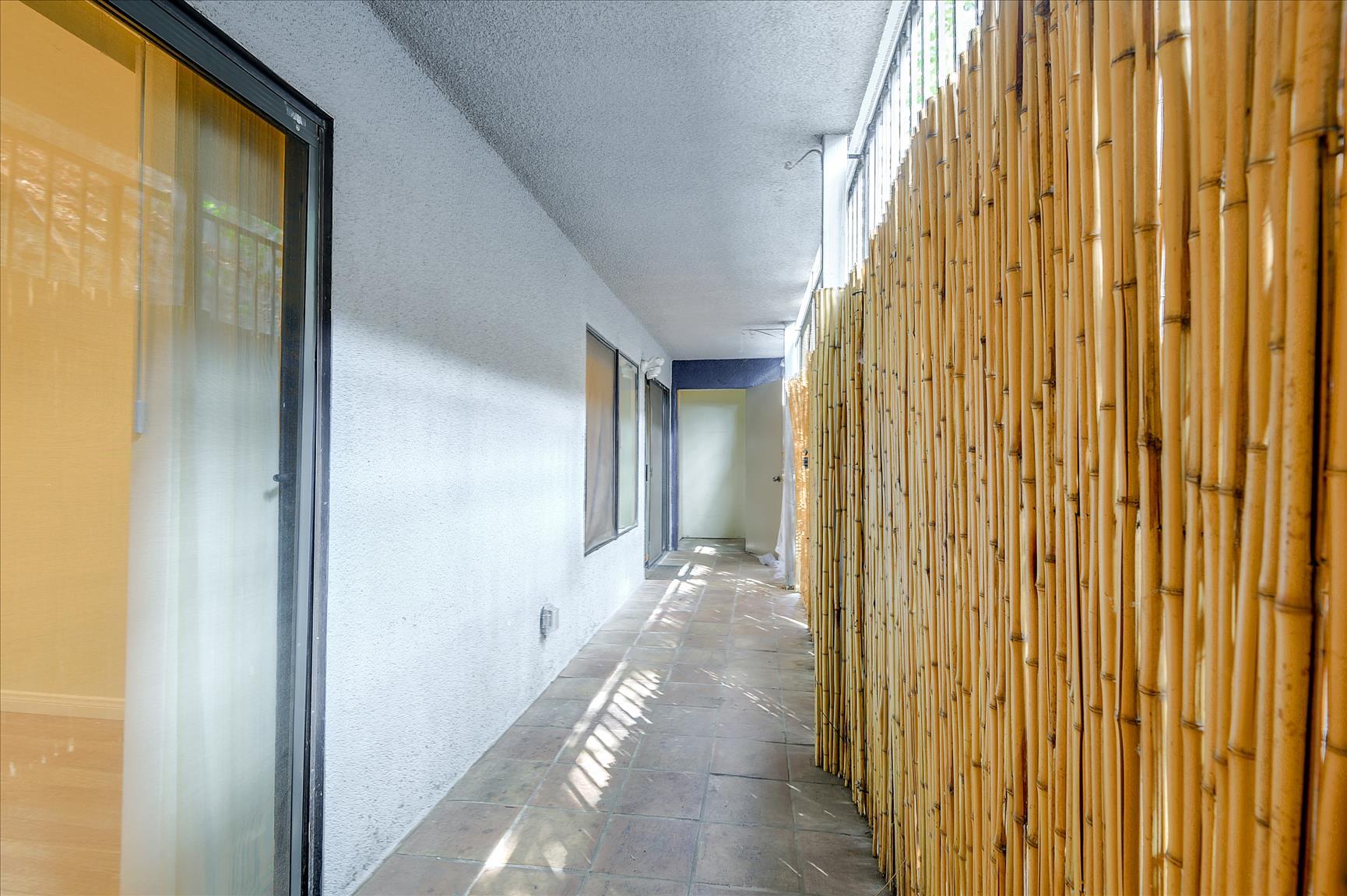 Building Photo - 1940 N Highland Ave