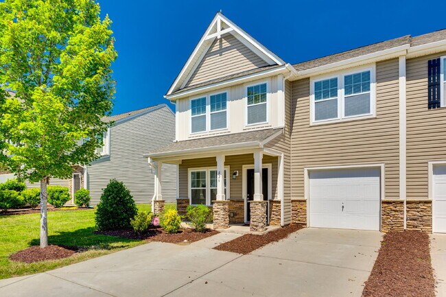Building Photo - 826 Summerlake Dr