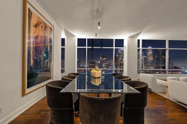 Building Photo - 900 W Olympic Blvd