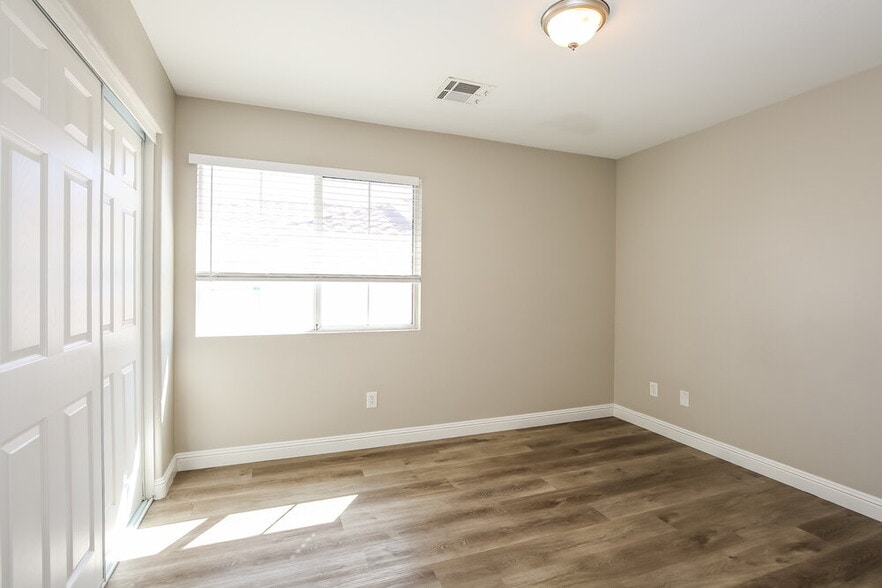 Building Photo - 6347 Blushing Willow St