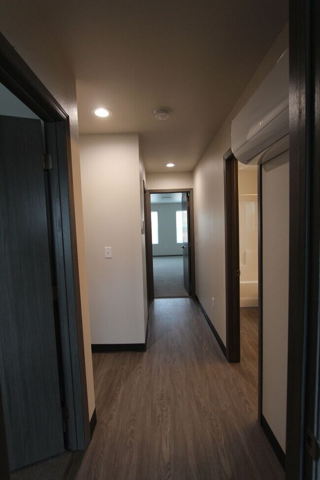 Building Photo - Modern design 3-bed, 2.5 bath duplex avail...