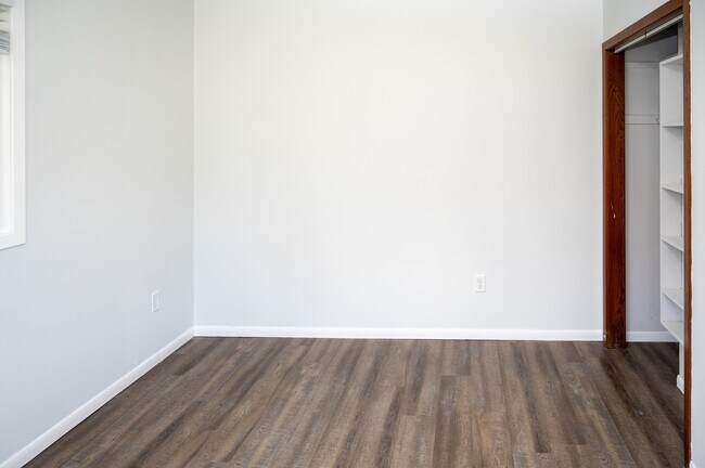 Building Photo - 3244 Marion Rd SE